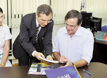 artigo_jose maria e silva.qxd