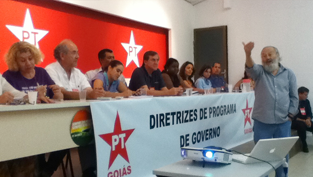 Investimentos e convênios no SUS foram temas de debate proposto pelo médico Gilson Carvalho, no Diretório Municipal