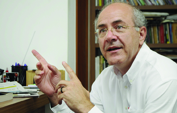 Deputado estadual Mauro Rubem: “Brasil precisa de profunda reforma no sistema policial. A desmilitarização retira ranço da ditadura” | Foto: Fernando Leite/Jornal Opção