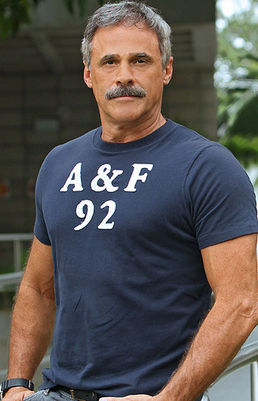 Ator Oscar Magrini seria contratado sem licitação por ser Foto: Reprodução/O Fuxico