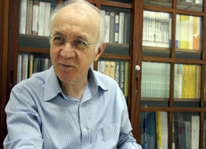 esar Romero Jacob e Carlos Pereira, cientistas políticos com doutorado: o primeiro diz que a terceira via tem dificuldade para se firmar no Brasil. Foto: Camila Grinsztejn