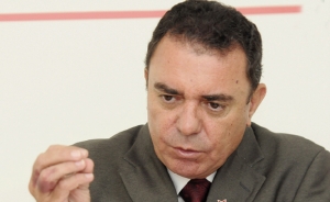 artigo_jose maria e silva.qxd