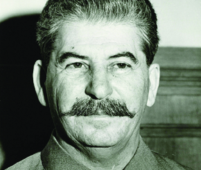 Josef Stálin: responsável pelo banimento da obra de Dostoiévski por considerá-la leitura “perniciosa” e “não construtiva” para o proletariado russo