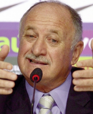 Técnico Felipão, ao anunciar a lista de convocados:  “Independentemente das escolhas que cada um pode ter, que os 23 possam ser muito bem recebidos”. Foto: Alexandre Loureiro/VIPCOMM