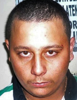 Crystyan Marques é suspeito de participar de homicídios e está foragido