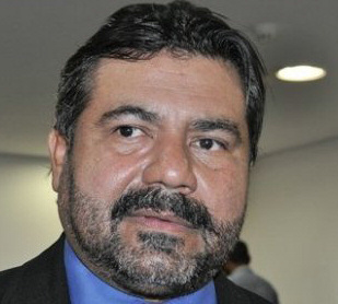 Deputado Aragão: cadê as obras para serem fotografadas? | Foto: Koró Rocha