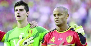 Goleiro Courtois e zagueiro Kompany: segurança na defesa é ponto forte