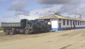 Destacamento do 11ª. BEC em Caravelas (BA): cerca de 300 militares trabalham nas obras da BR-418