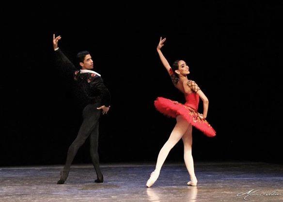 Marcos e Amanda, representantes brasileiros em Gala no Cazaquistão