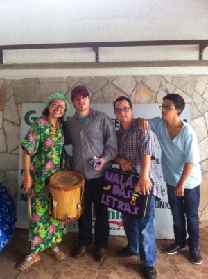 Foto mostra projeto que estimula a leitura com especiais. Foto: Divulgação/Asdown