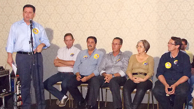 Durante campanha, Marconi Perillo reuniu-se com autoridades de Luziânia | Foto: Divulgação