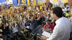 Marconi Perillo: . “Nossos policiais não têm mais que andar em veículos Fiat 147, com gambiarras que estragavam e viviam permanentemente nas oficinas e às vezes eram empurrados nas ruas por falta de combustível | Foto: Humberto Silva