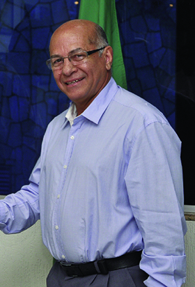Professor Alcides Ribeiro Filho, vice de Vanderlan: agenda cheia 