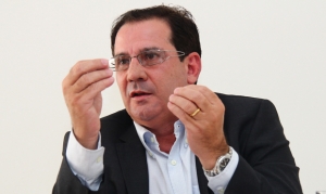 Vanderlan Cardoso: "“Nosso partido foi o único a se pronunciar sobre o acordo, a apontar os prejuízos para o povo goiano e as ações desse governo que agravaram a condição financeira da companhia e a crise energética no Estado” | Foto: Fernando Leite/Jornal Opção