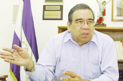 Lino Hernández Trigueros: o advogado protegeu a esquerda, mas, quando esta chegou ao poder, começou a persegui-lo, chegando a prendê-lo