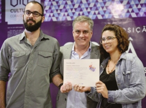 Editores premiados e o secretário de Cultura, Aguinaldo Coelho