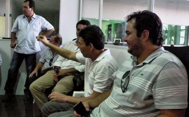 Rubem Ritter, da Aprosoja toma a palavra durante reunião com Marcelo Miranda