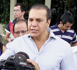 Ataídes Oliveira é o 3º colocado em disputa polarizada / Foto: Facebook