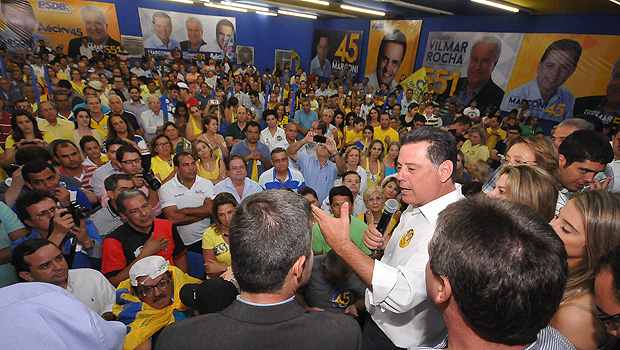 Candidato tucano fala para militantes em comitê central | Foto: Divulgação