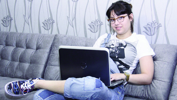 Larissa Paiva: “Política se faz na rua e, agora, nas redes. A maior parte da militância de hoje está na internet” | Foto: Fernando Leite/Jornal Opção