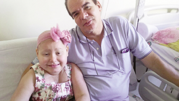 Sr. Eugênio da Silva, pai de Rafaela Raizer, que luta contra um tipo raro de leucemia: “Quero que a Rafaela seja uma bandeira, um símbolo nessa luta, pois sabemos como e quantas famílias sofrem com esta doença” | Foto: Arquivo Pessoal