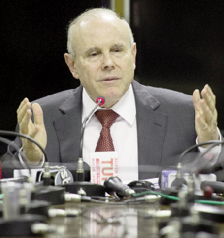 Guido Mantega, demissionário e sem autoridade, vai a encontro do G20 Foto: Fabio Rodrigues Pozzebom / Agência Brasil