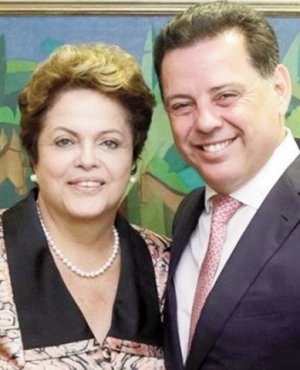Dilma Rousseff e Marconi Perillo: deixando questiúnculas políticas para trás Foto: Wagnas Cabral