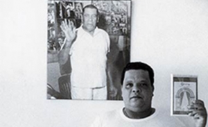 Tim Maia, como integrante da Cultura Racional, tornou-se fanático, parou de usar drogas e “piorou” seu trabalho artístico. Depois, rompeu e denunciou o chefão  Manoel Jacintho como embusteiro e mulherengo. Ele teria sido “roubado”