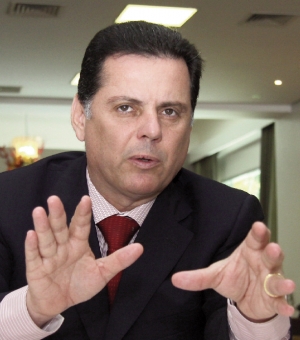 artigo_jose maria e silva.qxd