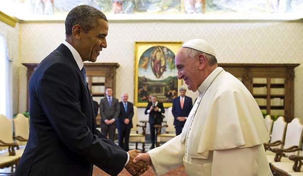 No Vaticano, o papa Francisco recebe o presidente dos EUA, Barack Obama: encontro ajudou a selar acordo com Cuba