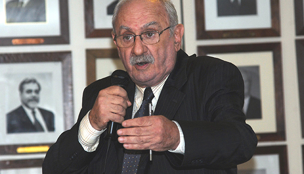 Julio Jacobo Waiselfisz, diretor do Instituto Sangari, sustenta que violência no Brasil tem a ver com o não desarmamento da população | Foto: Elza Fiúza/ABr