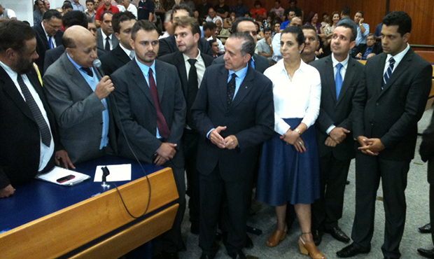 Anselmo, ao centro, conquistou Bloco Moderado e base | Foto: Marcello Dantas/Jornal Opção Online