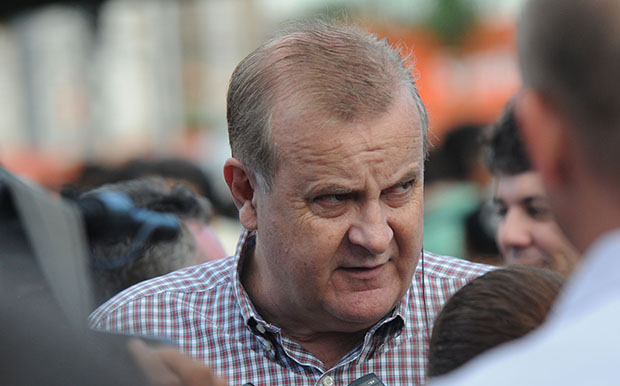 o prefeito Paulo Garcia precisa melhorar o diálogo com os vereadores. se uns pãezinhos de queijo, bolo caseiro e suco ajudarem o humor dele, vai ter” | Foto: Fernando Leite