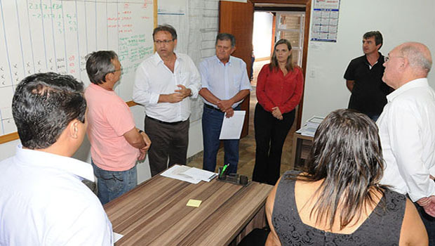 Governador Marcelo Miranda e secretário do Desenvolvimento, Clemente Barros Neto: conversa com os servidores na tentativa de chegar a um acordo / Foto: Elizeu Oliveira