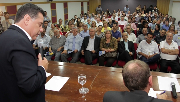 Governador defendeu incentivos fiscais durante campanha de 2014. Na imagem, em sabatina com empresários de Anápolis na Acia | Foto: Marcos Monteiro