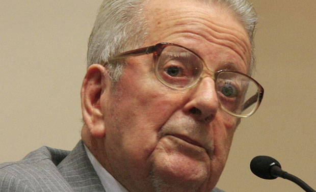 Mário César Flores: o ex-ministro da Marinha percebe que argumentos da Comissão Nacional da Verdade servem para “incriminar” a presidente Dilma Rousseff e o ex-presidente Lula da Silva no caso da corrupção na Petrobrás | Foto: Solan Soares