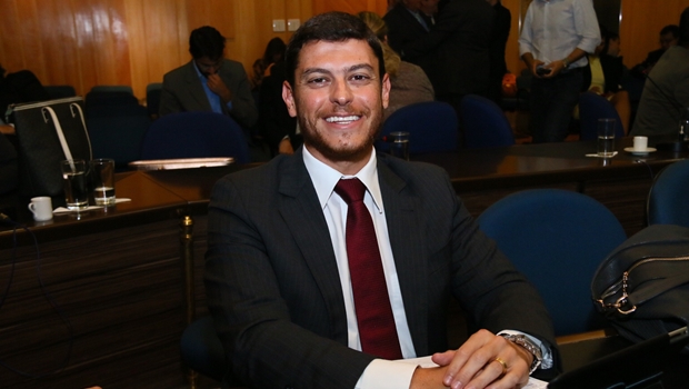 Único candidato a secretário-adjunto, Otávio Forte foi eleito por aclamação | Foto: Fernando Leite / Jornal Opção
