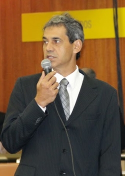 Líder do governo na Câmara, Carlos Soares (PT) acredita que dá tempo de reverter quadro | Foto: Eduardo Nogueira 