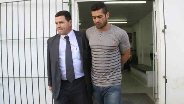 Yuri é detido após ser enquadrado na Lei Maria da Penha | Foto: reprodução / Ailton Cru / EGO