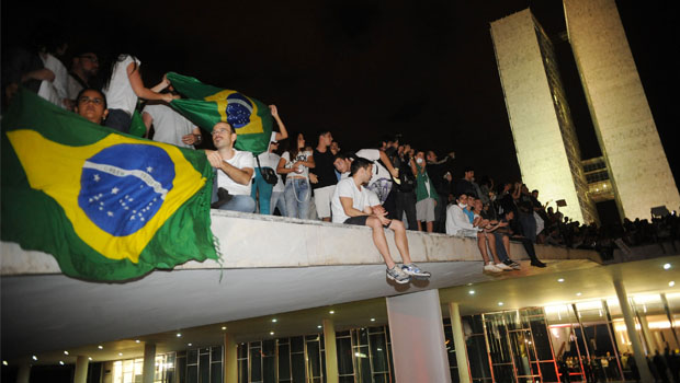 Ocupação da parte externa do Congresso Nacional, em 2013: manifestação que arrefeceu sem consequências | Foto: José Cruz/ABr