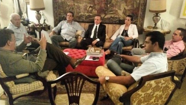 Tucanos de Goiânia reunidos: professor Nion Albernaz quer liderar projeto anti-Paulo Garcia | Foto: Facebook Thiago Albernaz