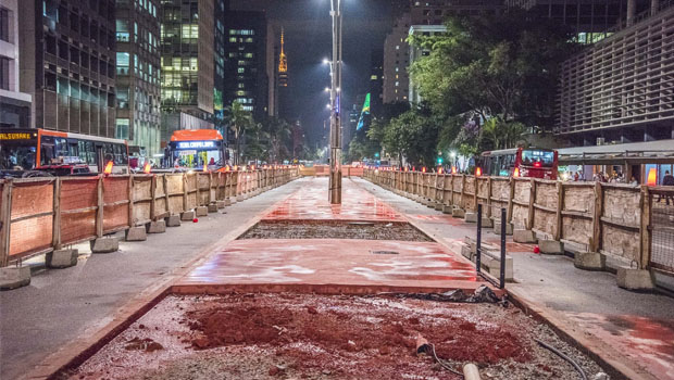 Canteiro central da Avenida Paulista vai se tornar ciclovia: ação do prefeito Haddad polemiza e gera contra-ataque
