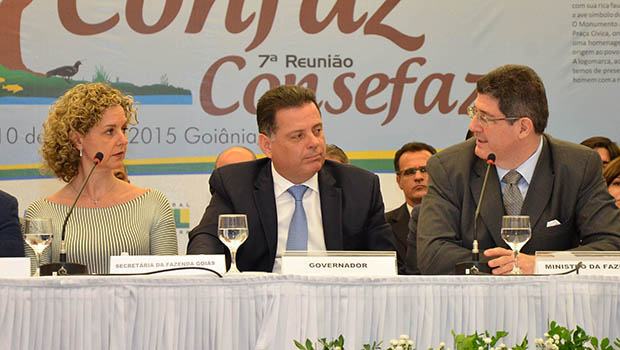 Levy: no Confaz, com Marconi e Ana Carla; e no Fórum, com Aldo | Foto: Eduardo Ferreira