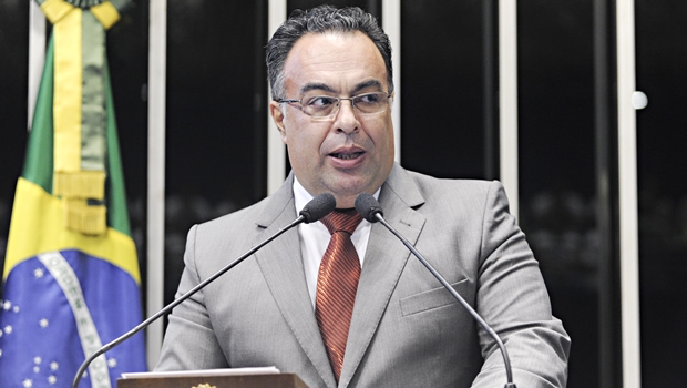Ex-deputado André Vargas teria recebido 200 mil reais da JBS