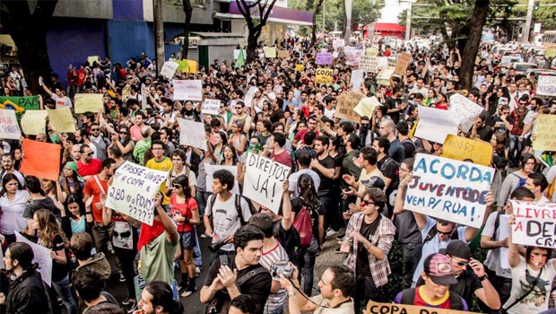 "É preciso refletir e reavaliar quais os fatores que levaram tantas pessoas a uma mudança tão profunda e em tão pouco tempo”