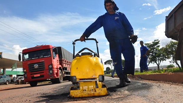 Apesar das chuvas, Prefeitura não paralisa os serviços de tapa-buracos