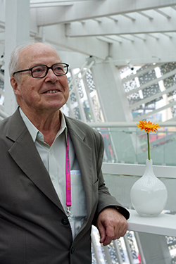 Hans Blix: postos de ex-primeiro-ministro e ex-chefe da ONU não rendem status