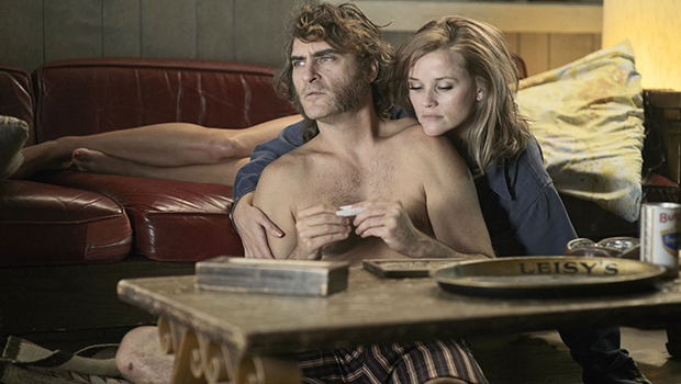 Joaquim Phoenix e Reese Whiterspoon: o estranho casal formado por um hippie sujo e uma moça limpa | Foto: Warner Bros/Divulgação