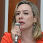 Deputada Adriana Accorsi questionou a indefinição quanto ao pagamento da data-base | Foto: Y. Maeda