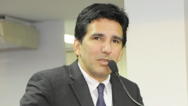 Vereador Júnior Geo: “Não existe cobrança de alvará de condomínio residencial no Brasil, talvez na Colômbia”